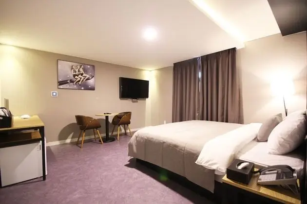 Oda (Standard (Netflix available))