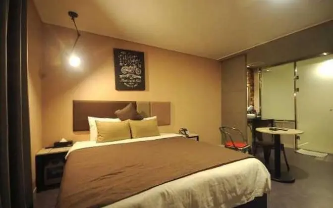 Oda (Standard (Netflix available))