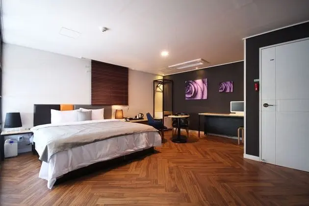 Oda (VVIP 385 (Air Purifier Netflix Availa)