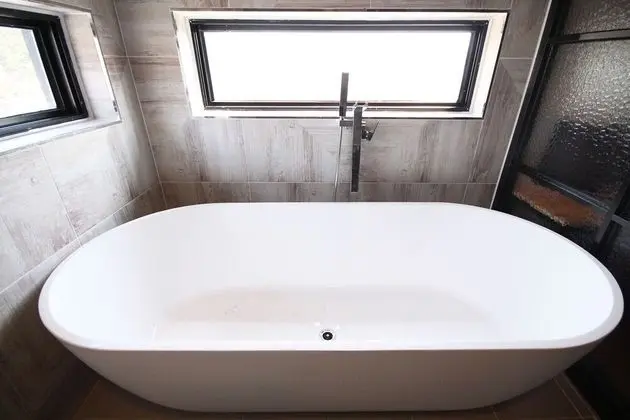 Oda (VVIP 385 (Air Purifier Netflix Availa)