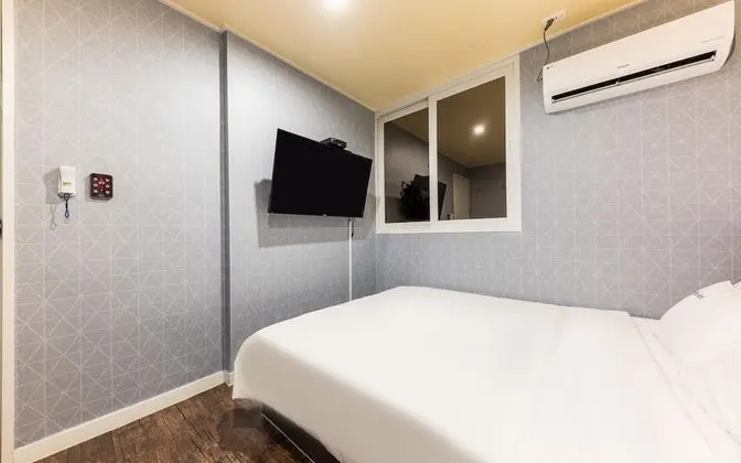 Oda (Standard A (Netflix & Disney Plus ava)