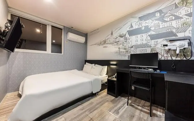 Oda (Standard A (Netflix & Disney Plus ava)