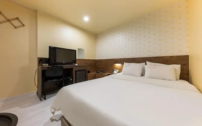 Oda (Standard A (Netflix & Disney Plus ava)