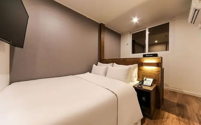 Oda (Standard A (Netflix & Disney Plus ava)