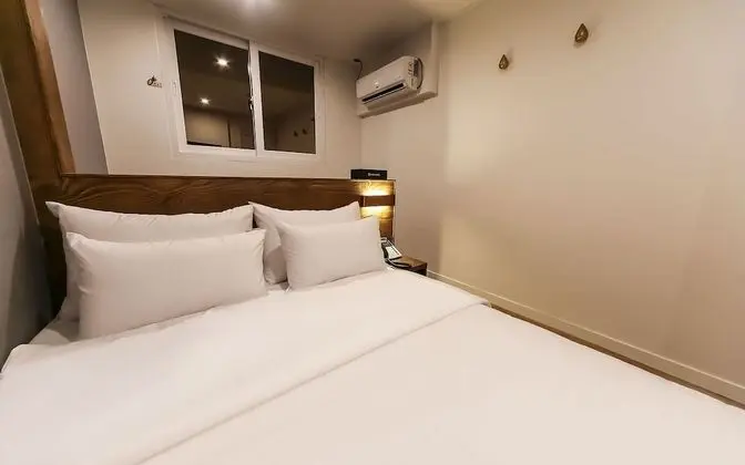 Oda (Standard A (Netflix & Disney Plus ava)