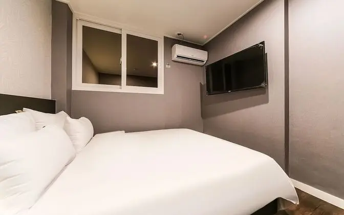 Oda (Standard B (Netflix & Disney Plus ava)