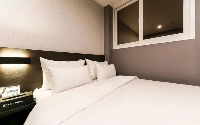 Oda (Standard B (Netflix & Disney Plus ava)