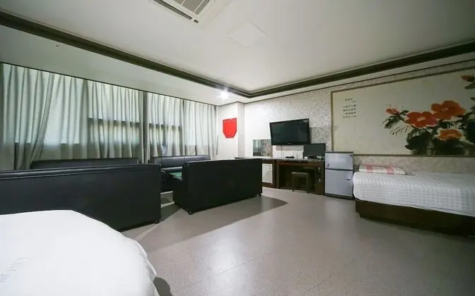 Oda (VIP Business Room (3 Bed (King Double)
