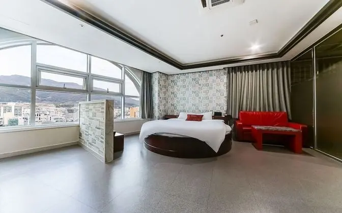 Oda (VIP Room - Party Room (King and Doubl)