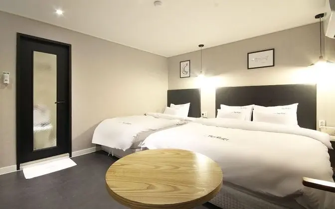 Oda (Premium (Netflix YouTube Available Tw)