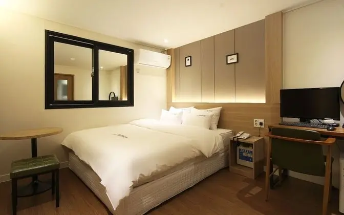 Oda (Semi Deluxe+VOD package (Netflix avai)