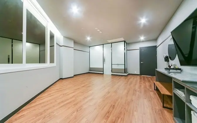 Oda (Korean Style Room (3 people))