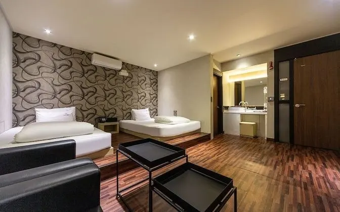 Oda (Twin (Double+Single Bed))