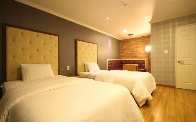 Oda (Open Special-Standard Twin (Free Brea)