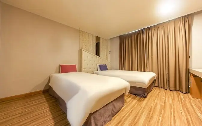 Oda (Open Special-Standard Twin (Free Brea)