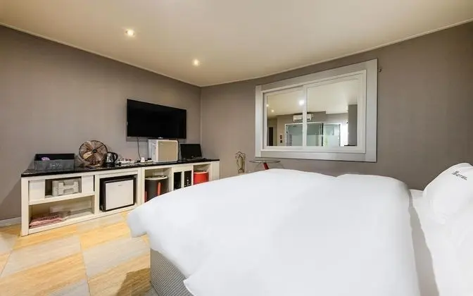 Oda (Premium (Air Purifier Bidet 55-inch T)