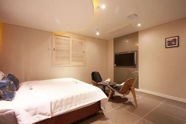 Oda (Deluxe (Netflix Available Bathtub Sel)