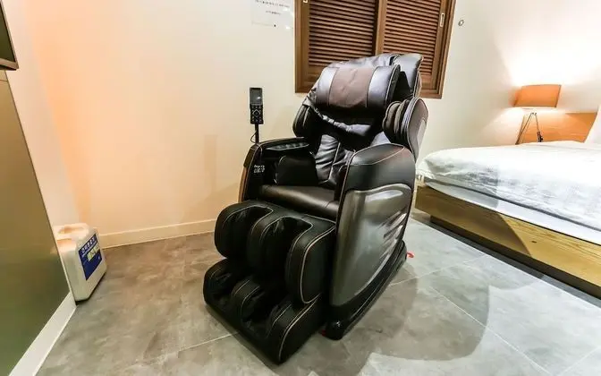 Oda (Premium Massage Chair (Netflix Availa)