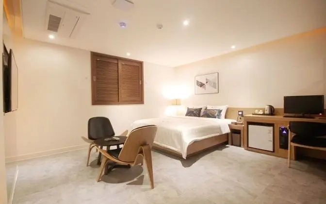 Oda (Premium Massage Chair (Netflix Availa)