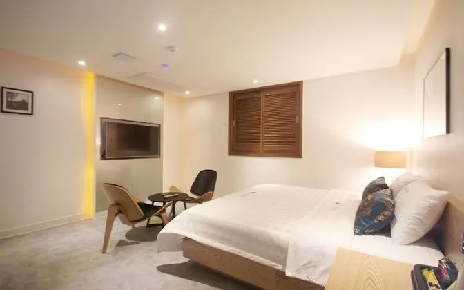 Oda (Premium Massage Chair (Netflix Availa)