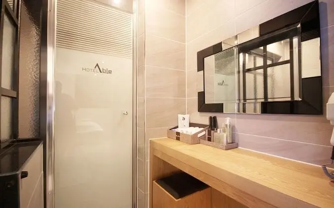 Oda (Premium Massage Chair (Netflix Availa)