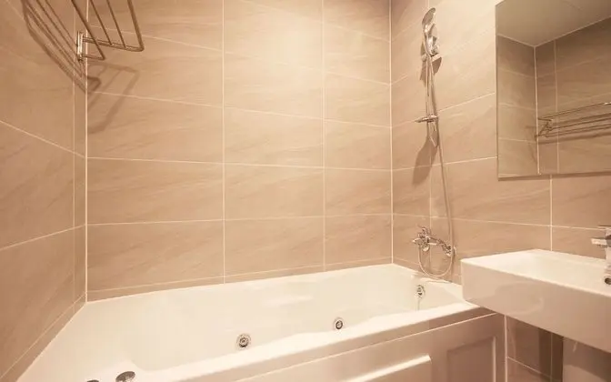 Oda (Premium Massage Chair (Netflix Availa)