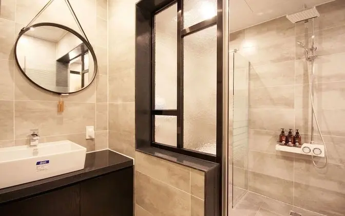 Oda (Standard (Netflix Available Bathtub S)