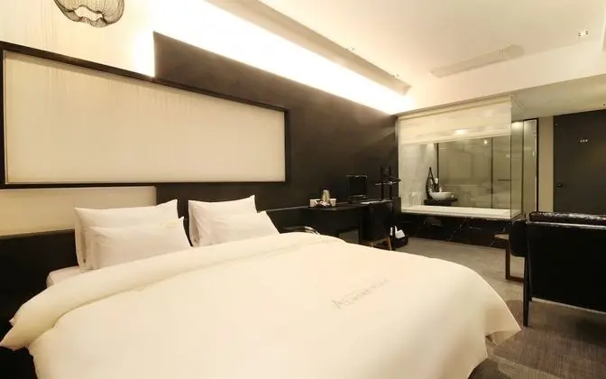 Oda (Deluxe (2 Hour Room Event Room))