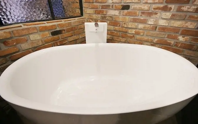 Oda (Deluxe twin (single + single free bre)