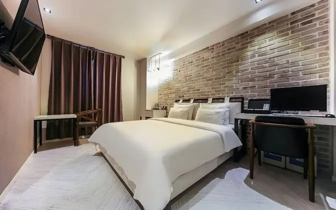 Oda (Standard (free breakfast))