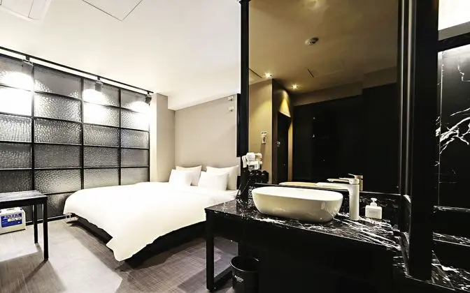 Oda (Standard (free breakfast))