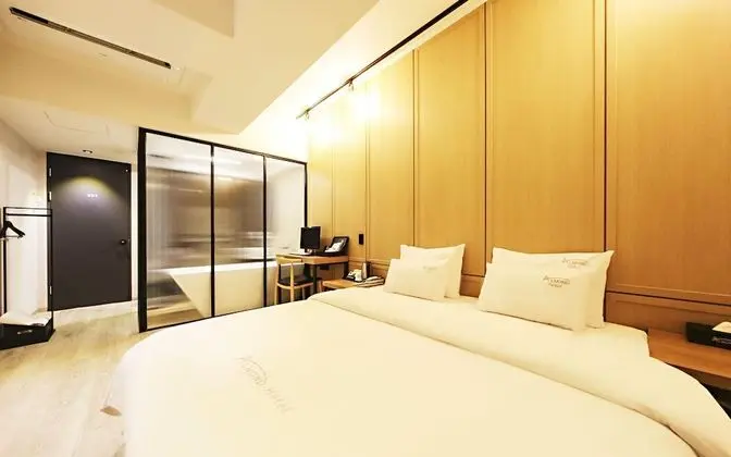 Oda (Standard (free breakfast))