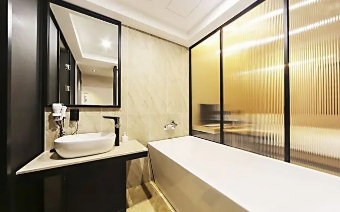 Oda (Standard (free breakfast))