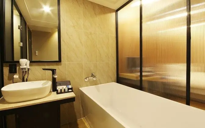 Oda (Standard (free breakfast))