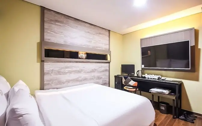 Oda (Standard-B (Netflix available))