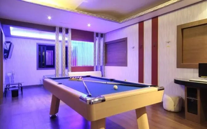 Oda (VIP (billiard table))