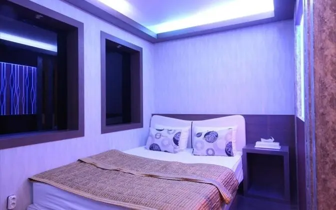 Oda (VIP (billiard table))