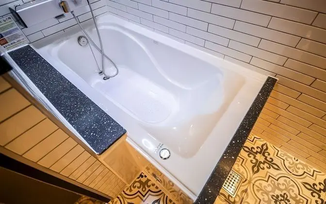 Oda (Deluxe (with styler Netflix watching )