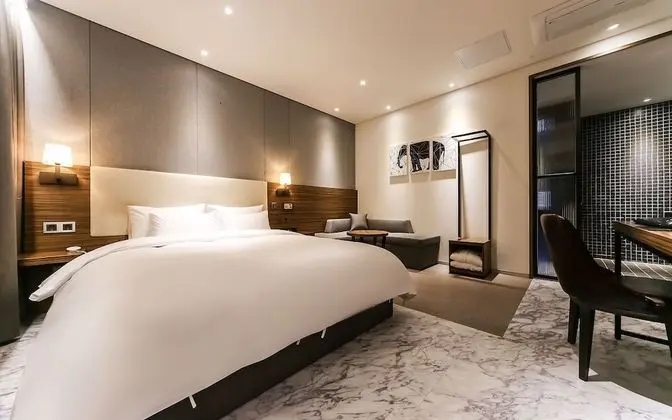 Oda (Sweet Double (styler suite breakfast )