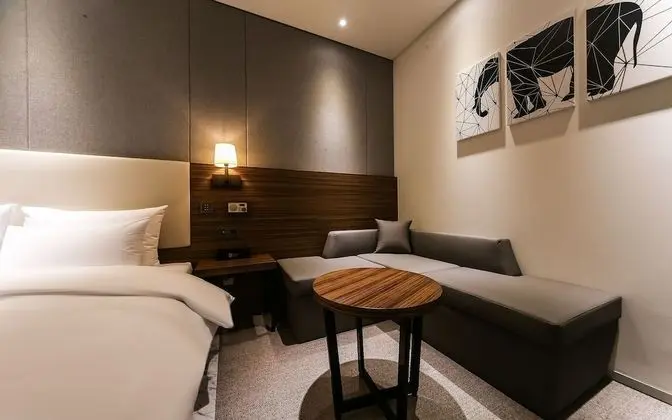 Oda (Sweet Double (styler suite breakfast )