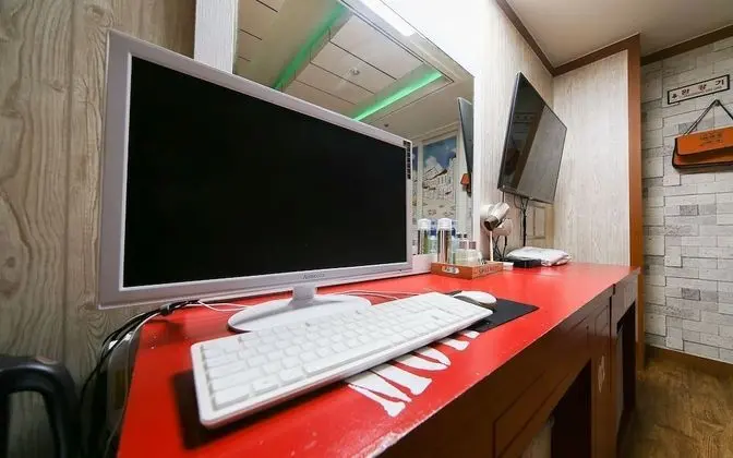 Oda (Premium-Netflix YouTube available (Ne)