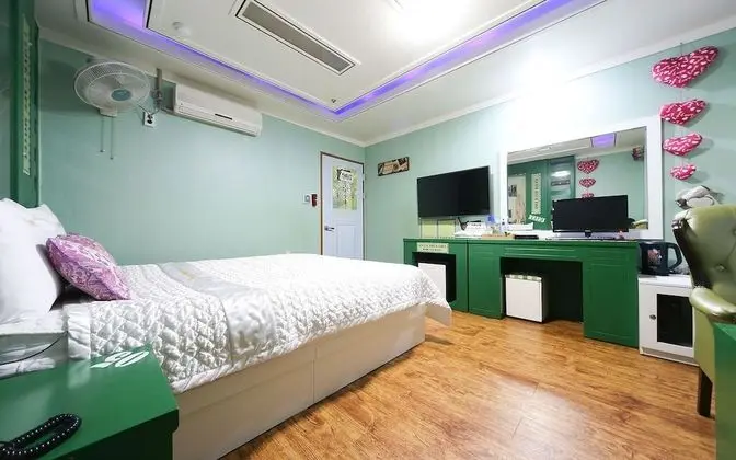 Oda (VIP-Netflix YouTube available)