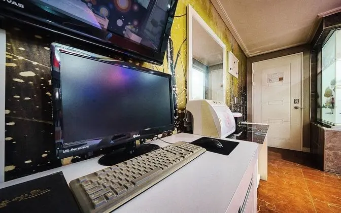 Oda (Deluxe room-13 o'clock (Netflix avail)