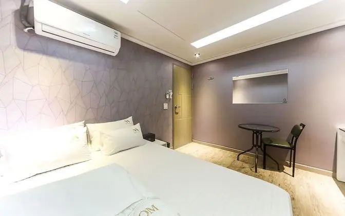 Oda (Standard (Netflix Available with Pers)