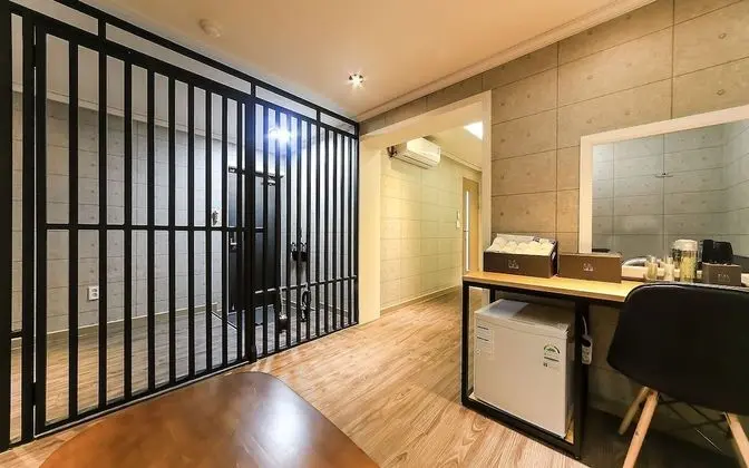 Oda (VIP (Netflix Available with Personal )