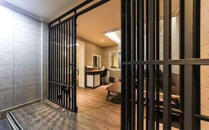 Oda (VIP (Netflix Available with Personal )