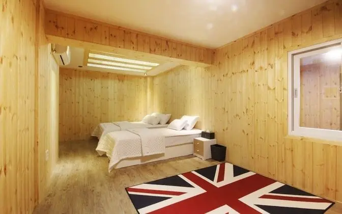 Oda (VIPTwin (Netflix Available with Perso)