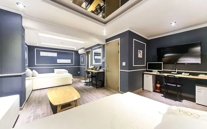 Oda (VIPTwin (Netflix Available with Perso)