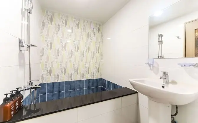 Oda (VIPTwin (Netflix Available with Perso)