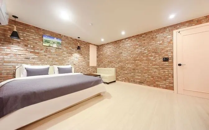 Oda (Deluxe breakfast + multi-room PKG (Ne)